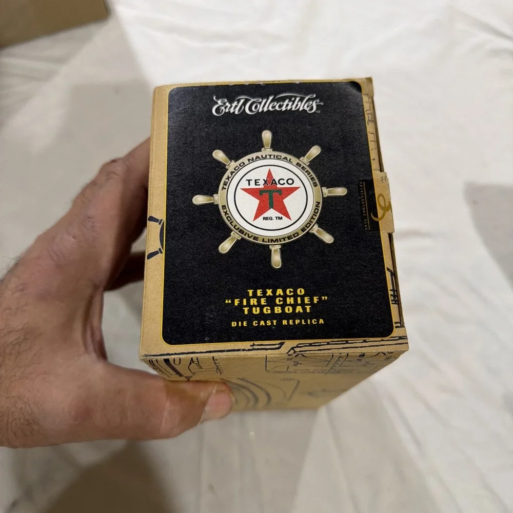 ERTL 2000 TEXACO FIRE CHIEF TUGBOAT DIECAST BANK MILLENNIUM 1ST EDITION, TOWBOAT